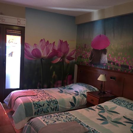 Hostal González Guadarrama Habitación foto